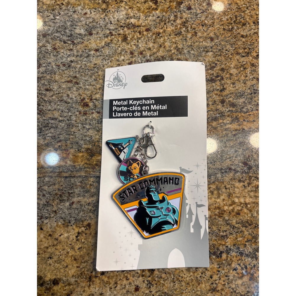 Disney Pixar Lightyear Star Command Metal Keychain Buzz Lightyear Sox Cat New